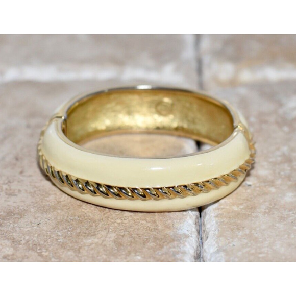 St. John Knit Designer Ivory Enamel 24k Electroplated Gold Bangle Cuff Bracelet - Picture 7 of 9